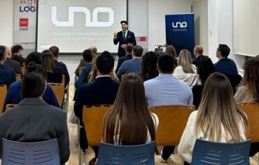 Clausura de la VIII edición del Máster Executive en Dirección y Gestión Logística de UNO