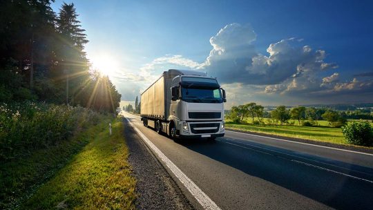 UNO lanza una guía operativa para ayudar a los operadores a interpretar y gestionar el alza legal de las cláusulas de revisión del combustible